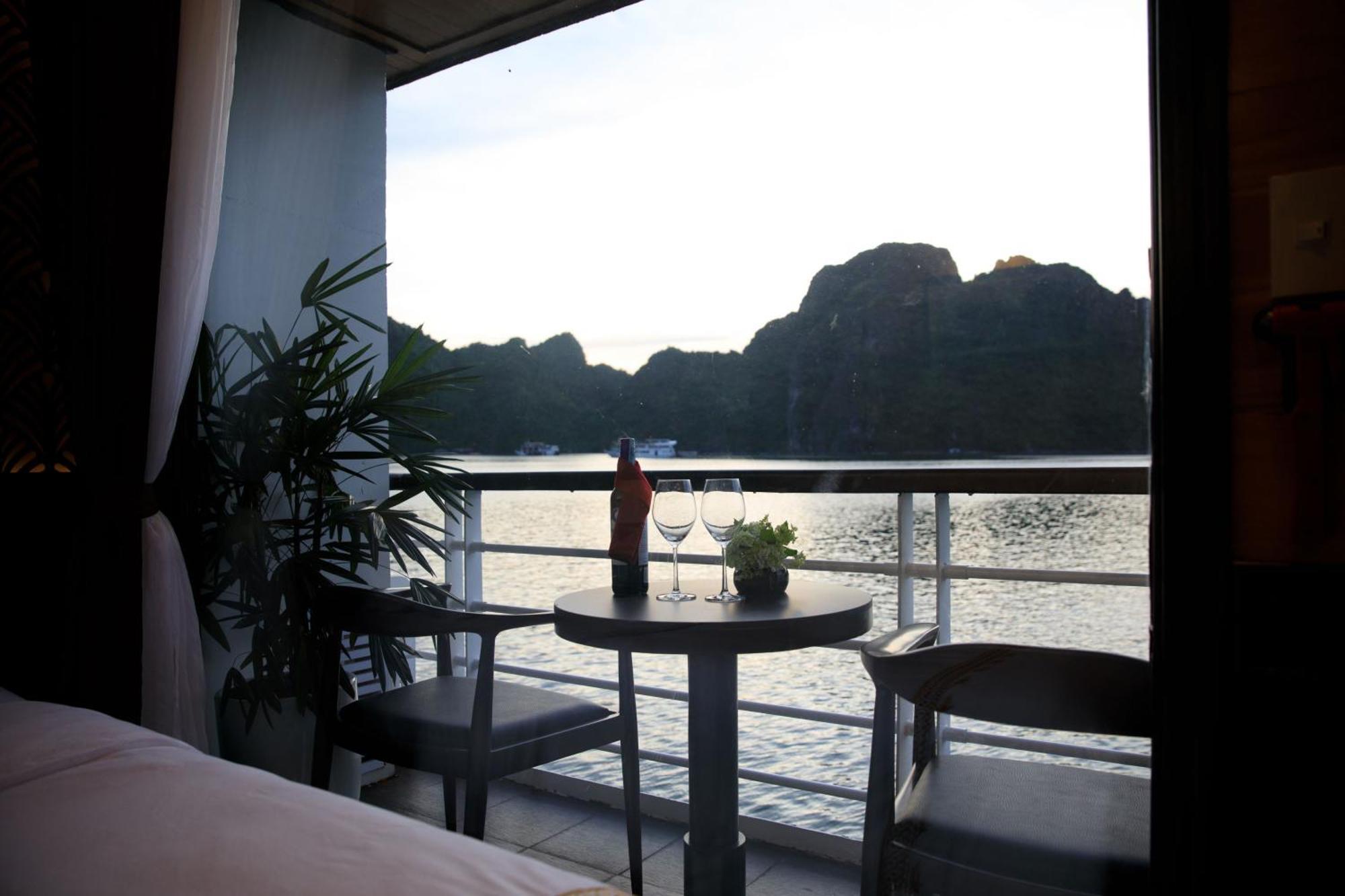 V'Spirit Premier Cruise Hotel Ha Long Exterior foto