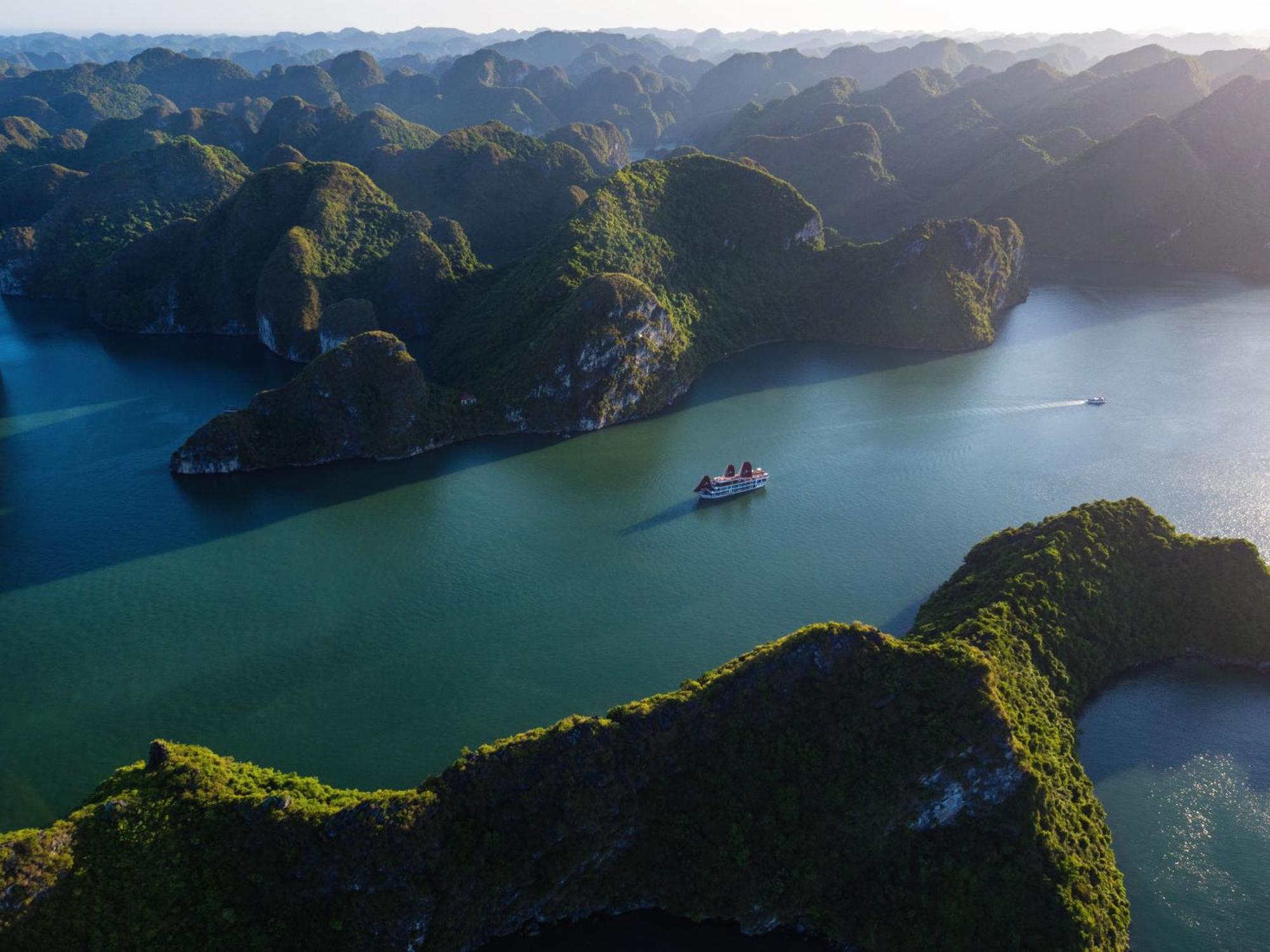 V'Spirit Premier Cruise Hotel Ha Long Exterior foto